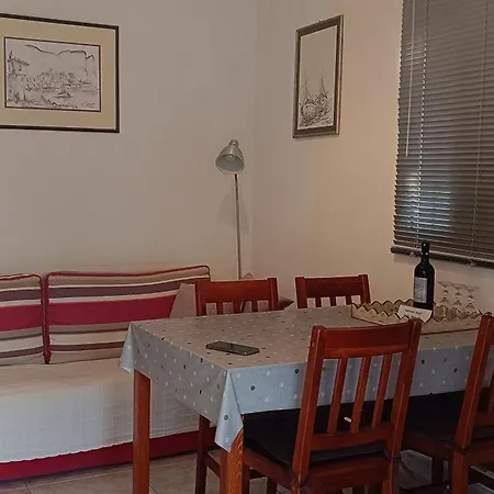 Apartment αphrodite