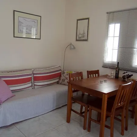 Apartment αphrodite