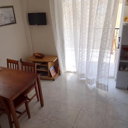 αphrodite * Nea Iraklitsa